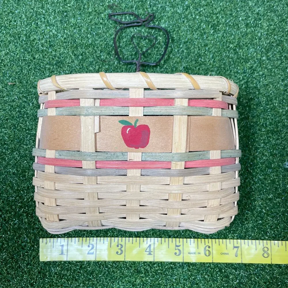 Vintage Woven Basket Wall Pocket‎ Planter Metal Apple Wire Farmhouse Decor